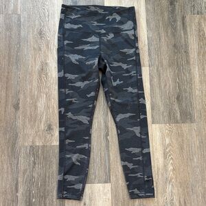 Athleta Ultimate Cano 7/8 Tight Leggings - Size Small